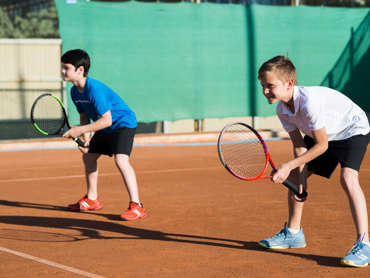 Ven a nuestro club de tenis cerca de Marbella